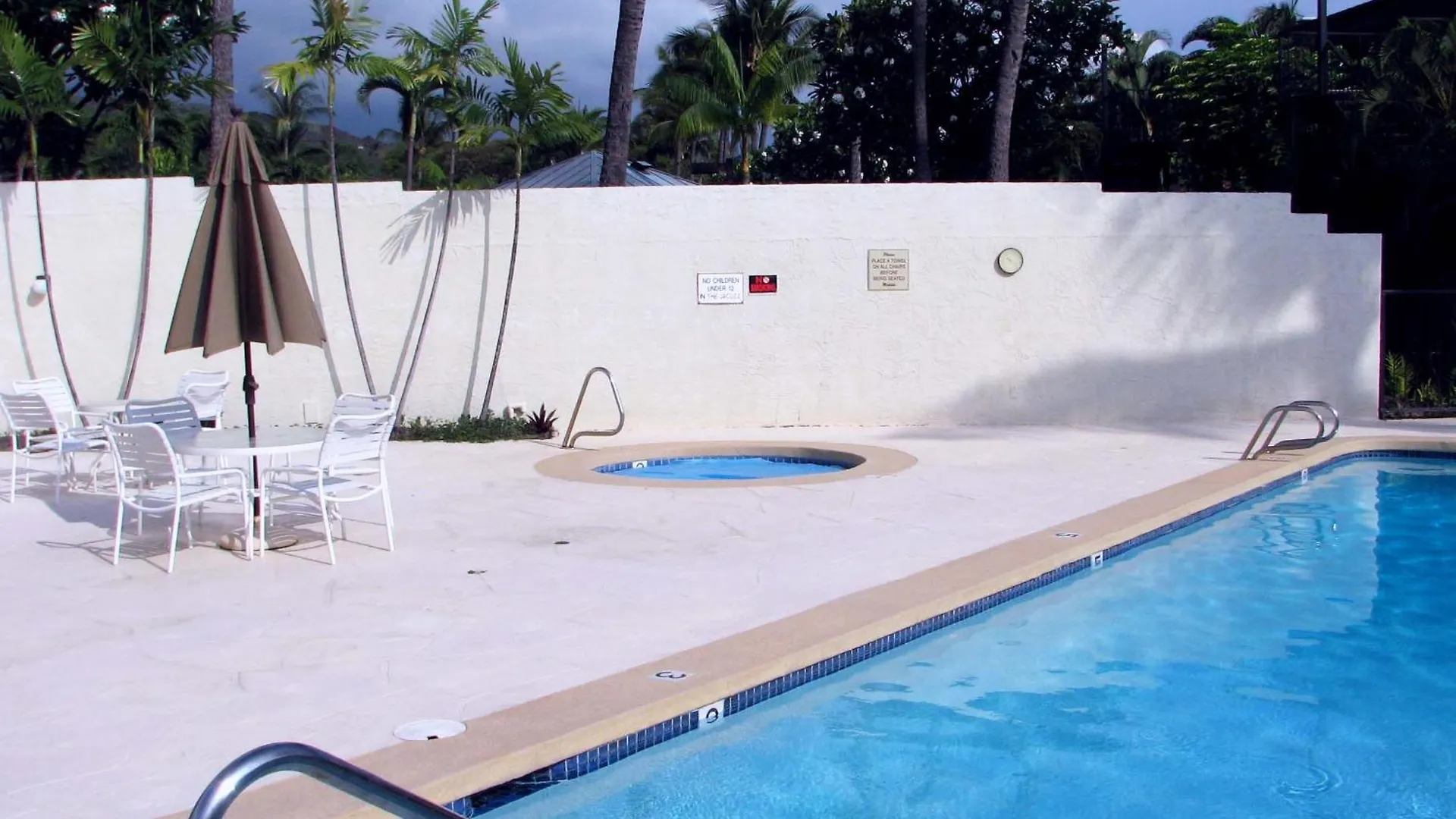 Amazing Ocean Views Over Lush Golf Course-Spacious Country Club Villas 226 Kailua-Kona